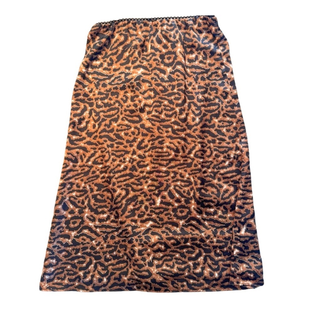 DR2 Leopard Midi Skirt
